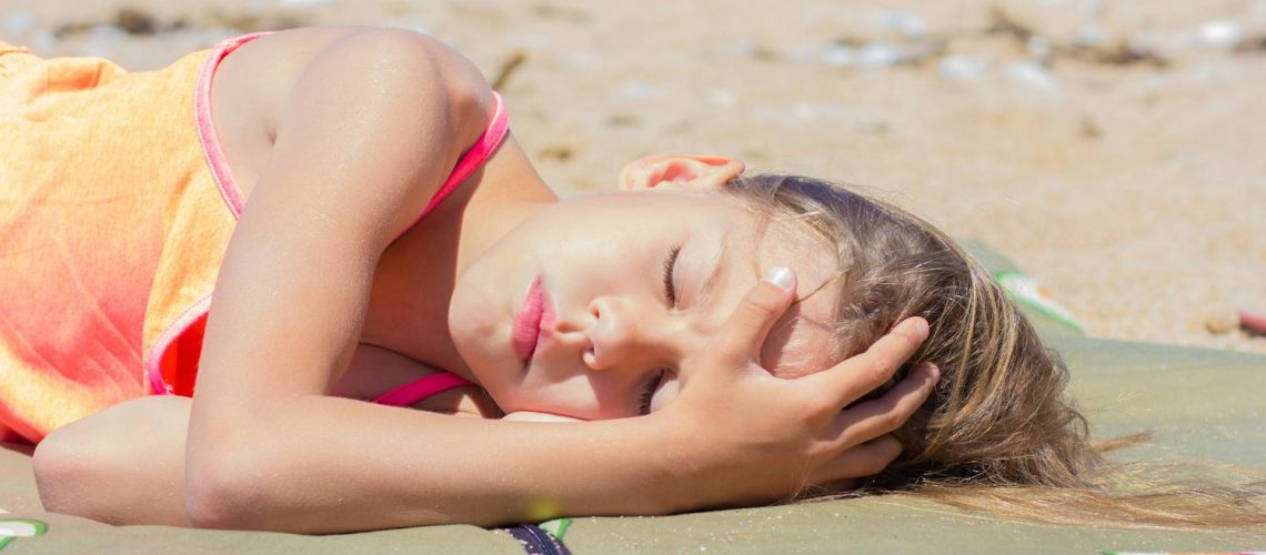 Comment reconnaître une insolation chez l'enfant ?
